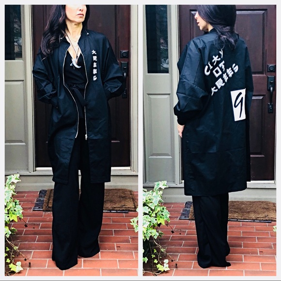 PARIS long line zip up side pocket Graphic jacket - Picture 2 of 7